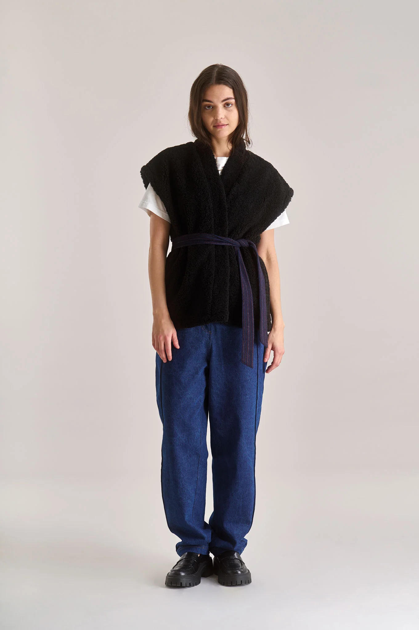 GEORGIE Reversible Recycled Fleece Gilet - Black - Image 5
