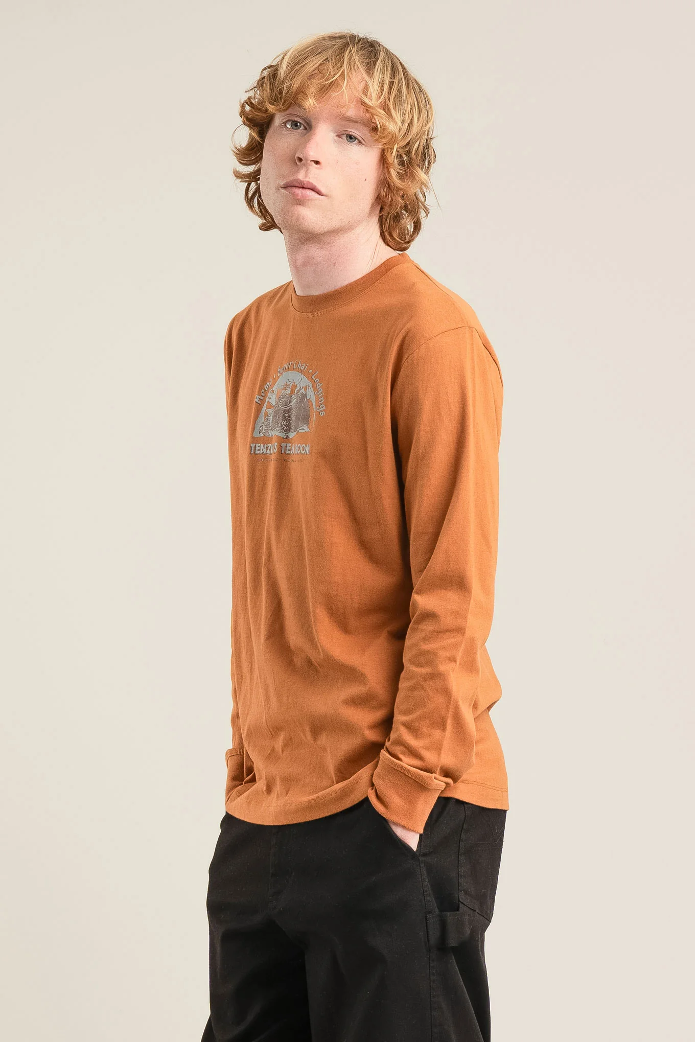 TEAM ROOMS Organic Cotton Tee - Brass - Image 2