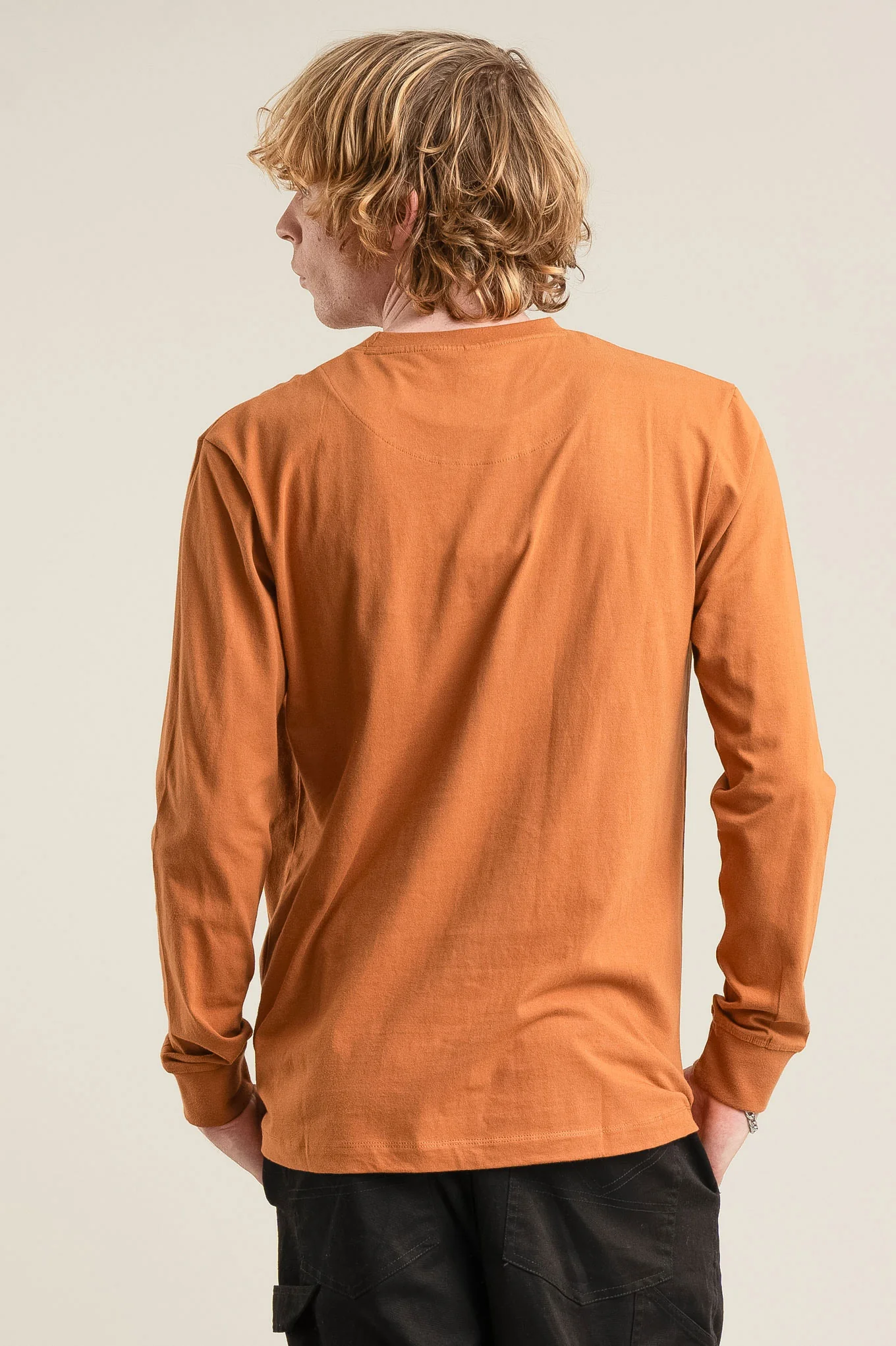 TEAM ROOMS Organic Cotton Tee - Brass - Image 3